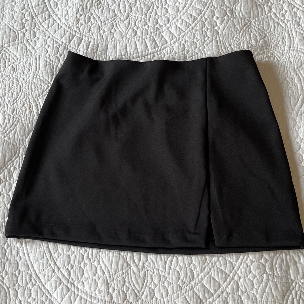 H&M Black Skirt